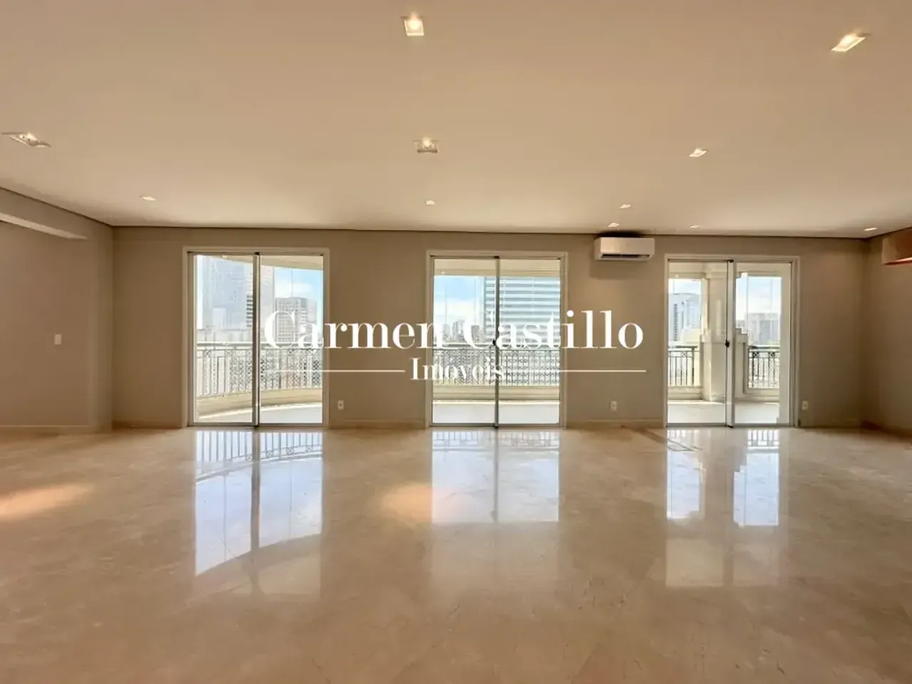 Apartamento para alugar com 3 suites 4 vagas em andar alto reformado no Brooklin
