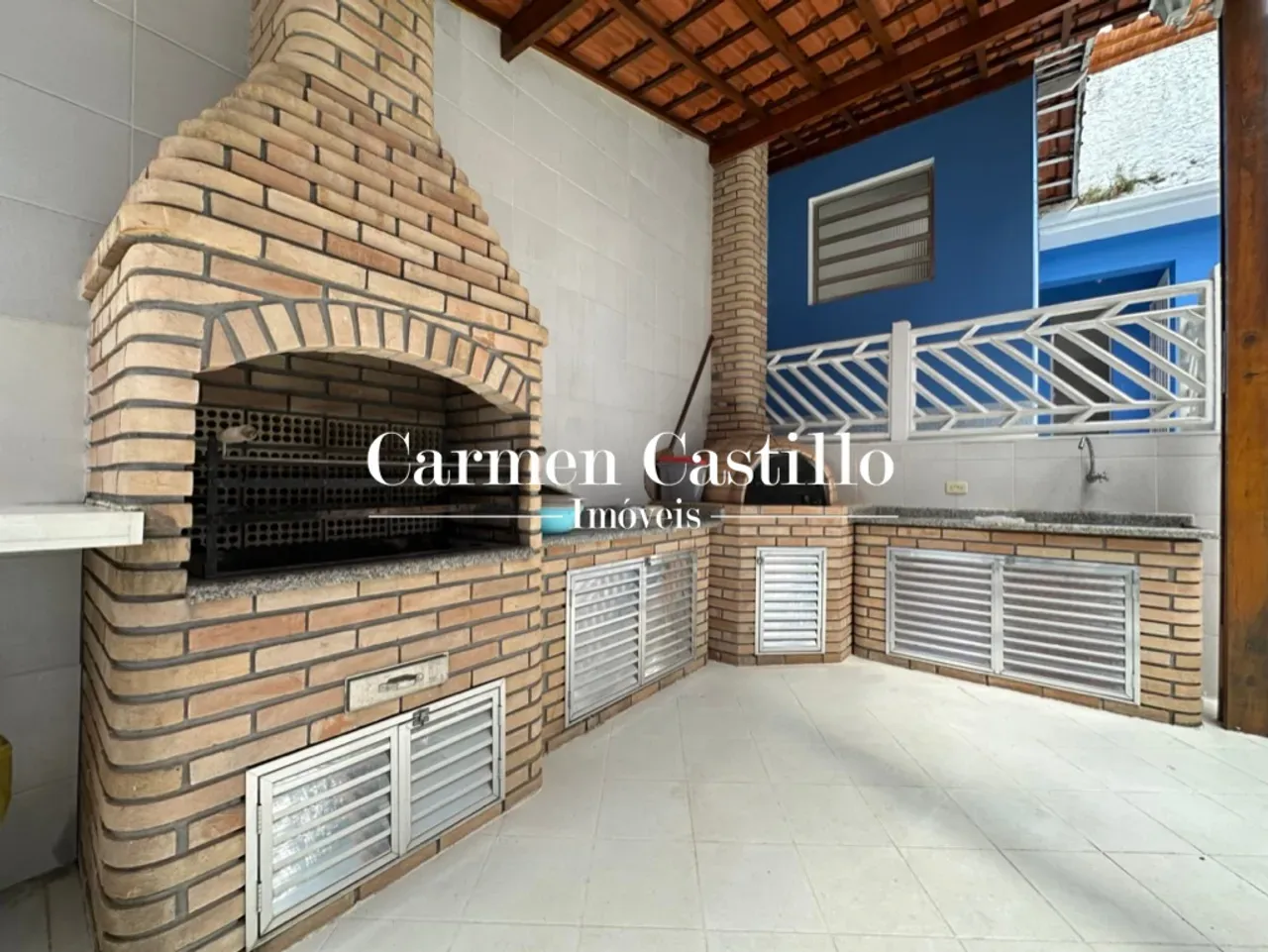 Sobrado com amplo espaço gourmet, reformado e pronto, 3 dormitórios e 3 vagas